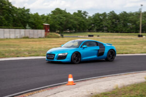 Audi R8 - Kakucs ring